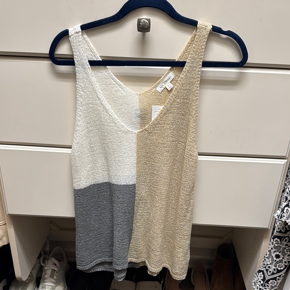 Blu Pepper Asymmetrical White and Gray Tank Top